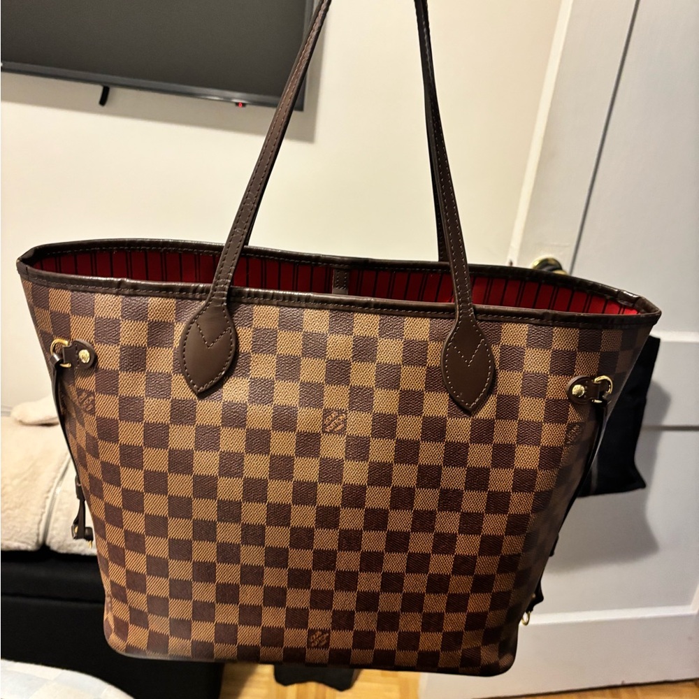 Louis Vuitton Neverfull MM - Picture 2 of 16
